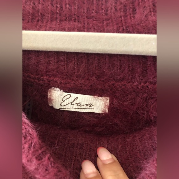 Maroon sweater - Picture 4 of 4